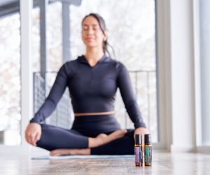 Serenity Touch & Balance Touch-Essential Oils-Photography-Social Media-CA-English-Horizontal-v5